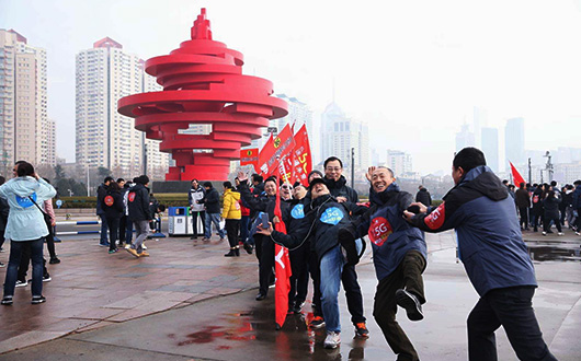 公司團(tuán)建旅游，奔赴山海，與團(tuán)隊同行。