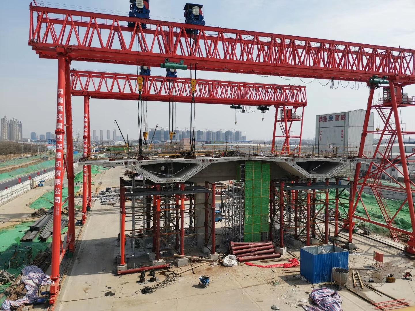 鄭州市政工程集團南四環(huán)項目，ME100+100t-57m-20m-2臺，ME100+100t-44m-20m-2臺，