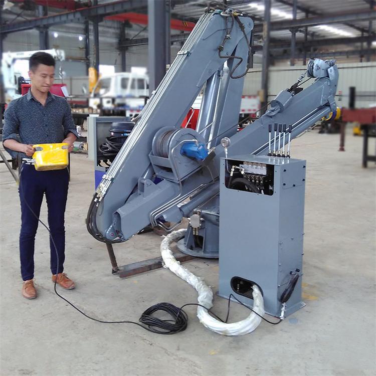 智能折臂起重機(jī)有什么優(yōu)點(diǎn)與特點(diǎn)。