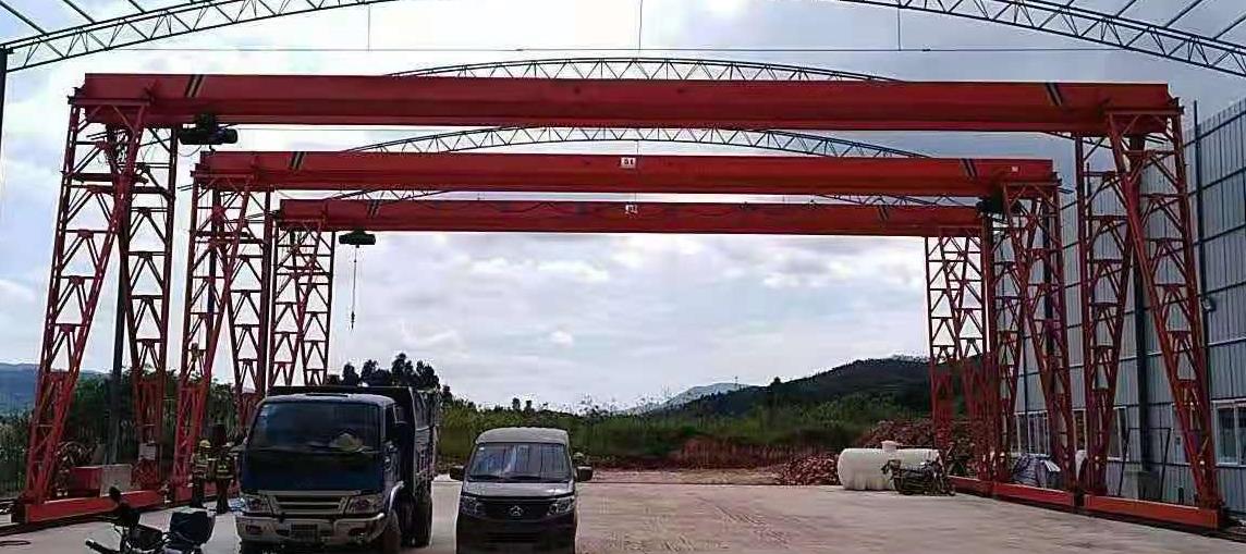 MHGY10噸上包下花葫蘆龍門起重機有哪幾種清洗方式？你都知道哪種清理的干凈嗎？