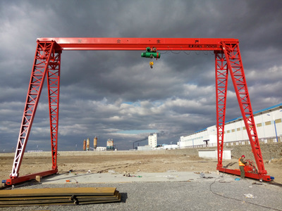 一臺小型的龍門吊設(shè)備多少錢？10萬夠嗎？