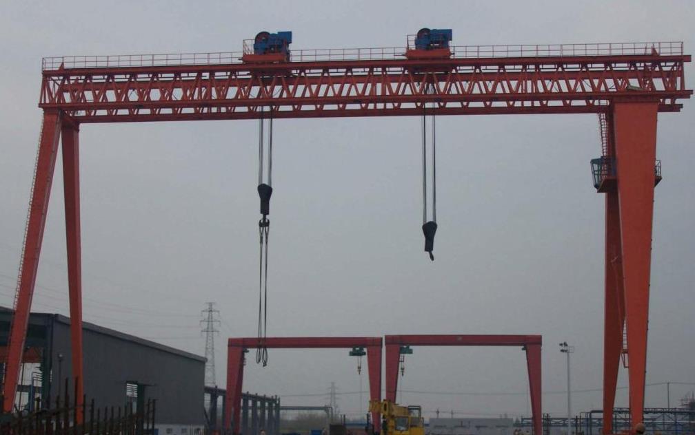 ME雙主梁雙小車龍門吊安裝有哪些流程？做哪些準備工作