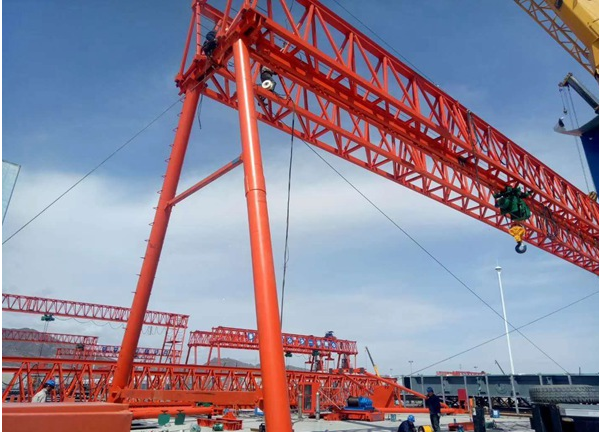 龍門吊起重機操作證持有者在什么情況下需要重新認證？